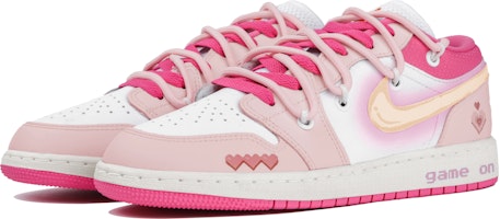 【定製籃球鞋】Jordan Air Jordan 1 低筒 濃情蜜意 夏日小分隊 甜美姐 原宿復古籃球鞋 GS 粉 Lookbook 【定製籃球鞋】Jordan Air Jordan 1 低筒 濃情蜜意 夏日小分隊 甜美姐 原宿復古籃球鞋 GS 粉