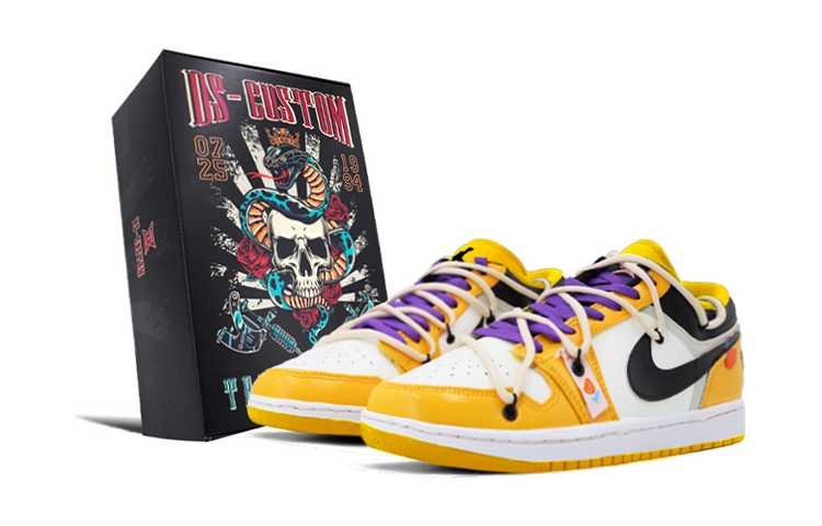 Buy [カスタムシューズ] エア ジョーダン 1 ロー 'タクシー' 553560-701(TeamK-白橙湖人S-BOX)