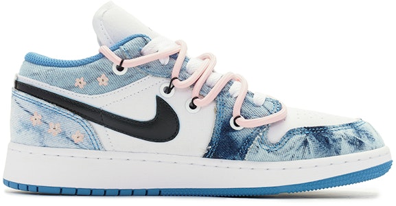 【訂製球鞋】Jordan Air Jordan 1 Low 野鶴製造 水洗丹寧 花卉 解構雙鞋帶 低幫 復古籃球鞋 GS 白藍 Order 【訂製球鞋】Jordan Air Jordan 1 Low 野鶴製造 水洗丹寧 花卉 解構雙鞋帶 低幫 復古籃球鞋 GS 白藍