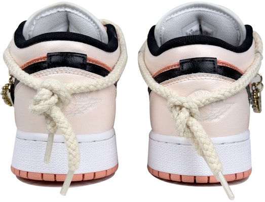 에어 조던 1 로우 '바람과 장미' (커스텀) DM8960-801-469140 Shop 에어 조던 1 로우 '바람과 장미' (커스텀) DM8960-801-469140