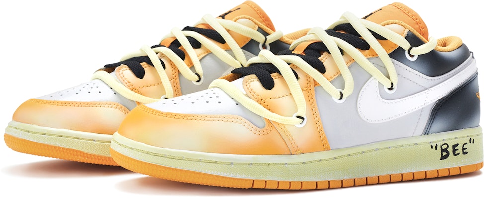 커스텀 에어 조던 1 로우 '옐로우 자켓' (or) 조던 1 로우 커스텀 '옐로우 자켓' 553560-701(TeamR-女款大黄蜂黄黑) Lookbook 커스텀 에어 조던 1 로우 '옐로우 자켓' (or) 조던 1 로우 커스텀 '옐로우 자켓' 553560-701(TeamR-女款大黄蜂黄黑)