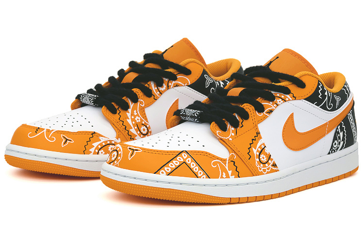 Lookbook [カスタムシューズ] エアジョーダン1 ロー 'イエロー ペイズリー アシンメトリック' 553558-701(Team肆-腰果花喷绘男款)