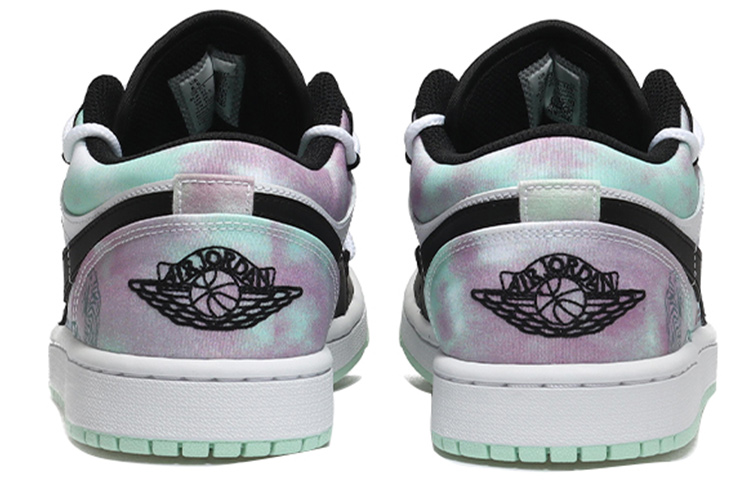 Shop 에어 조던 1 로우 SE '초신성 수묵화' (Custom) DM1199-100(Team10-虎山行白黑绿QD)