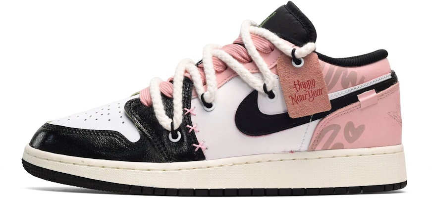 Air Jordan 1 Low SE "Año del Conejo" DO8244-003(TeamE-女款手绘涂鸦黑白粉BOX) Buy Air Jordan 1 Low SE "Año del Conejo" DO8244-003(TeamE-女款手绘涂鸦黑白粉BOX)