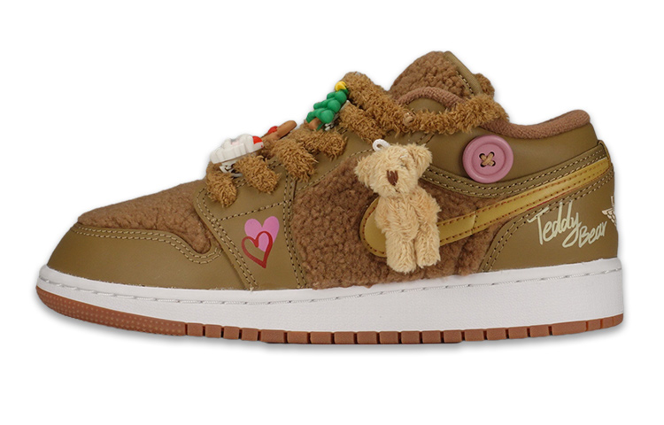 Order [Sepatu Custom] Air Jordan 1 Low Utility 'Christmas Teddy Bear' DO2233-264(TeamF-女款小熊S-BOX)