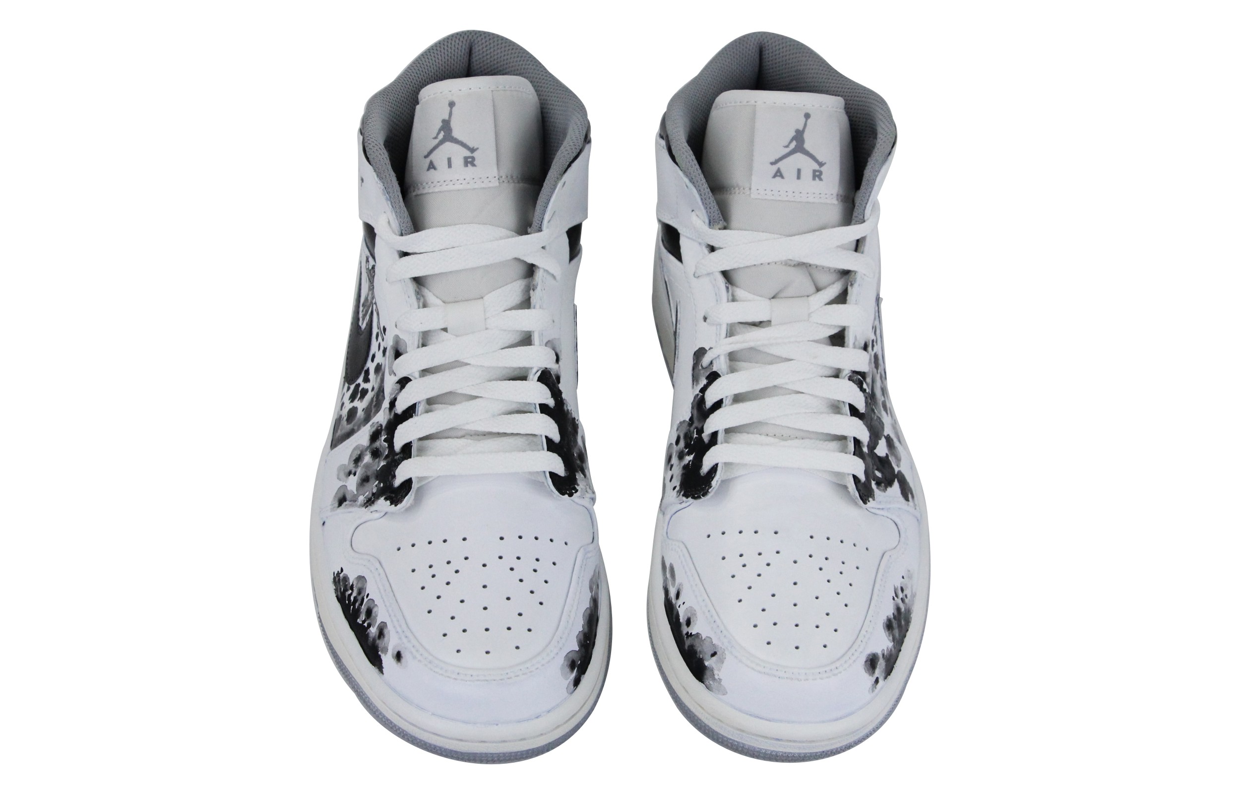 Shop [Kasut Kastam] Air Jordan 1 Mid 'Hitam Putih' 554724-135(Team39-AMY57至尊宝)