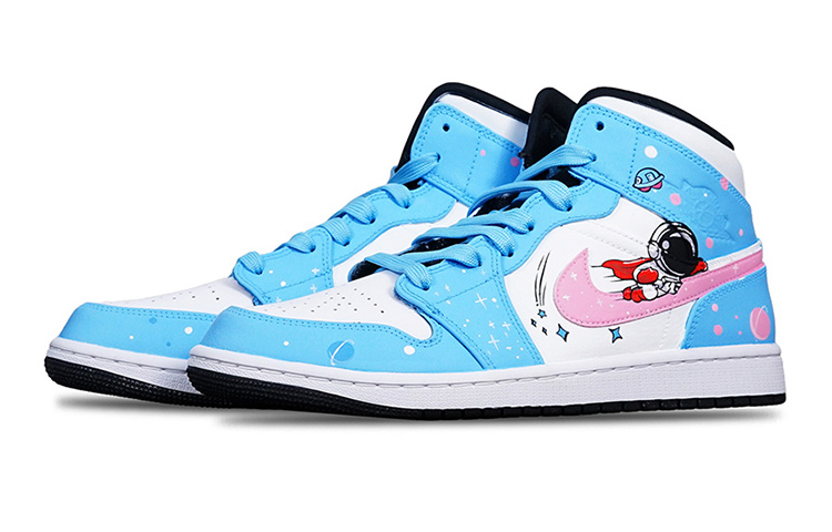 Lookbook [Kasut Tersuai] Air Jordan 1 Mid 'Hitam Putih Panda - Biru Jambu Astronaut' 554725-075(TeamT-超人宇航员女S-BOX)