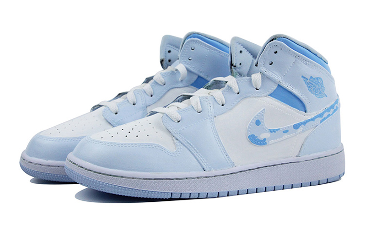 Lookbook カスタムAJ1ミッド "ブルーラバー" 555112-401(Team39-AMY25蓝色恋人)