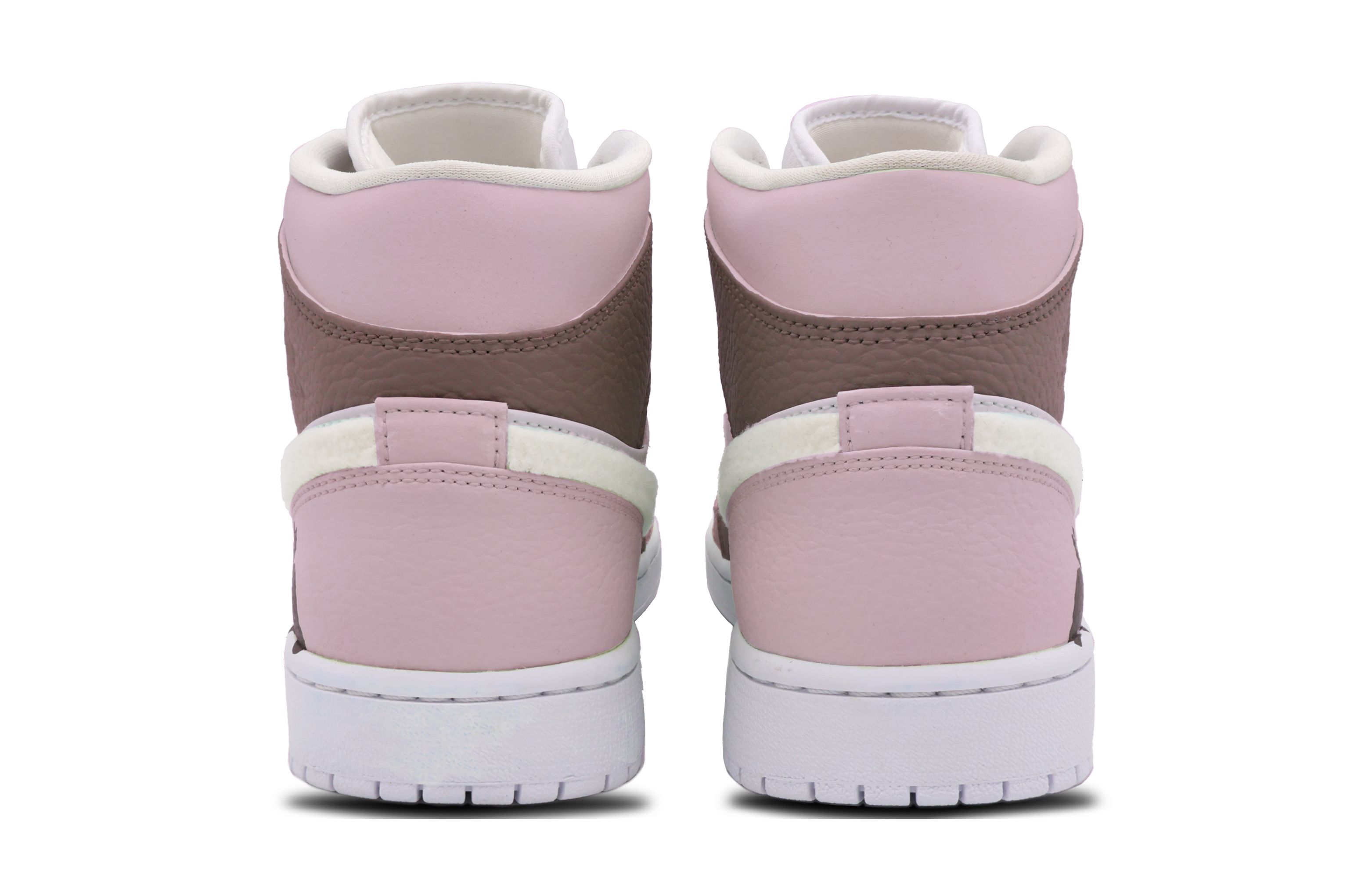 Shop 【定制鞋款】Air Jordan 1中帮“魅力粉兔” 554725-130(Team53-女款魅力粉兔)