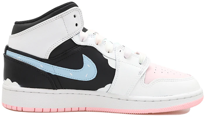 에어 조던 1 미드 '구름토끼 파란하늘' (58 characters) 555112-061(Team拾玖-云朵兔S-BOX) Lookbook 에어 조던 1 미드 '구름토끼 파란하늘' (58 characters) 555112-061(Team拾玖-云朵兔S-BOX)