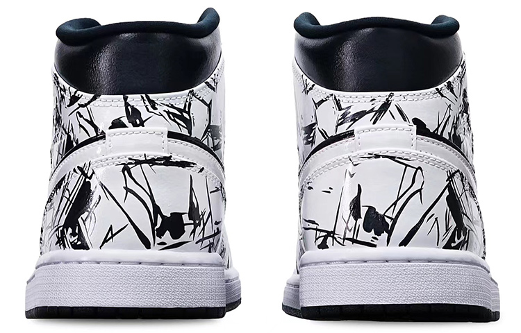 Shop [定制鞋款] Air Jordan 1 Mid '赛博朋克' 554724-075(Teamone-男款赛博朋克黑白)