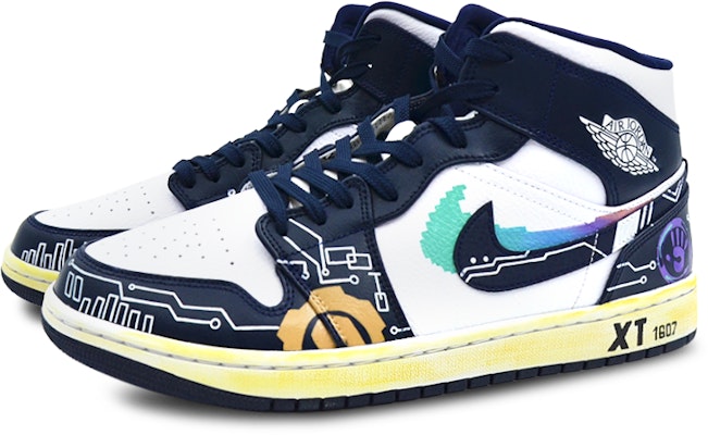 【訂製球鞋】 Jordan Air Jordan 1 Mid 賽博龐克 氧化 像素風 中筒 復古籃球鞋 男款 黑白 Lookbook 【訂製球鞋】 Jordan Air Jordan 1 Mid 賽博龐克 氧化 像素風 中筒 復古籃球鞋 男款 黑白