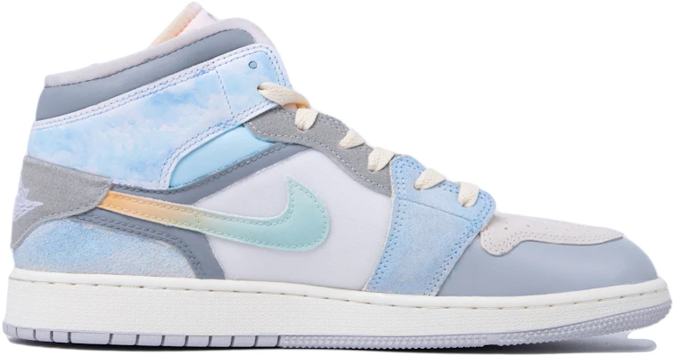 【定制球鞋】 Jordan Air Jordan 1 Mid 達芬奇定制 灰藍天空 暈染 字母元素 中幫 復古籃球鞋 GS 淺灰藍 Order 【定制球鞋】 Jordan Air Jordan 1 Mid 達芬奇定制 灰藍天空 暈染 字母元素 中幫 復古籃球鞋 GS 淺灰藍
