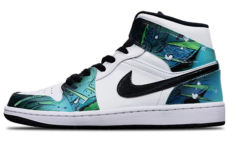 Buy [Kasut Tersuai] Air Jordan 1 Mid 'Eternal Gamer Hijau Hitam Putih' 554724-132(Teamone-AJ男款永恒)