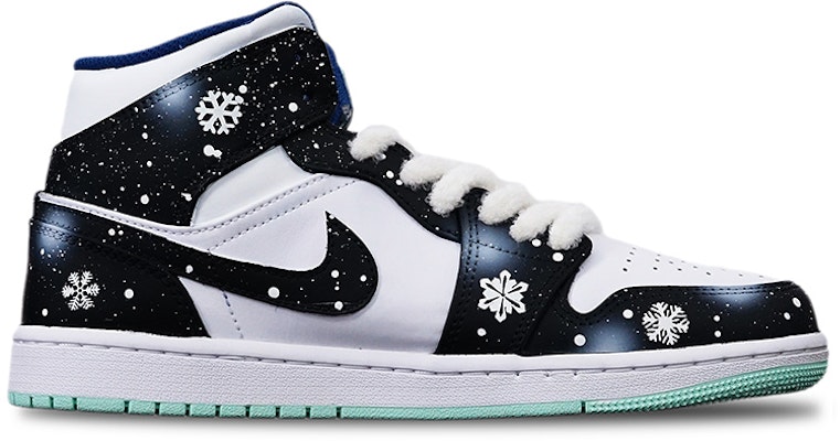 에어 조던 1 미드 '눈꽃 크리스마스' (블랙/화이트) 554724-413(TeamT-圣诞黑白雪花S-BOX) Lookbook 에어 조던 1 미드 '눈꽃 크리스마스' (블랙/화이트) 554724-413(TeamT-圣诞黑白雪花S-BOX)