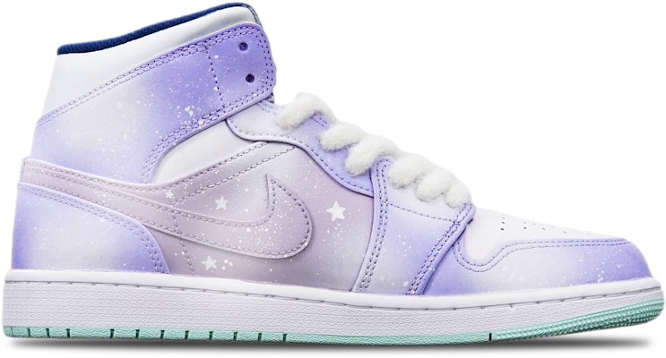 【訂製球鞋】 Jordan Air Jordan 1 Mid 冰雪奇緣融雪雪花 噴繪 聖誕主題 限量鞋盒 復古籃球鞋 男款 紫白 Lookbook 【訂製球鞋】 Jordan Air Jordan 1 Mid 冰雪奇緣融雪雪花 噴繪 聖誕主題 限量鞋盒 復古籃球鞋 男款 紫白