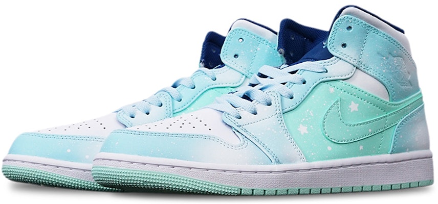 【定製球鞋】 Jordan Air Jordan 1 Mid 冰雪奇緣融雪雪花 噴繪 聖誕主題 限量鞋盒 中幫 復古籃球鞋 男款 藍白 Shop 【定製球鞋】 Jordan Air Jordan 1 Mid 冰雪奇緣融雪雪花 噴繪 聖誕主題 限量鞋盒 中幫 復古籃球鞋 男款 藍白