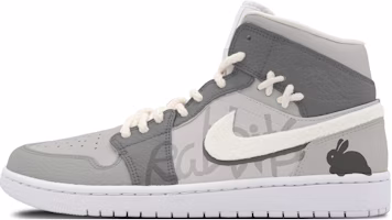 カスタムAJ1ミッド「ジェントルスウィートハートグレー」 554724-130(Team53-男款细雪飞舞) Buy カスタムAJ1ミッド「ジェントルスウィートハートグレー」 554724-130(Team53-男款细雪飞舞)