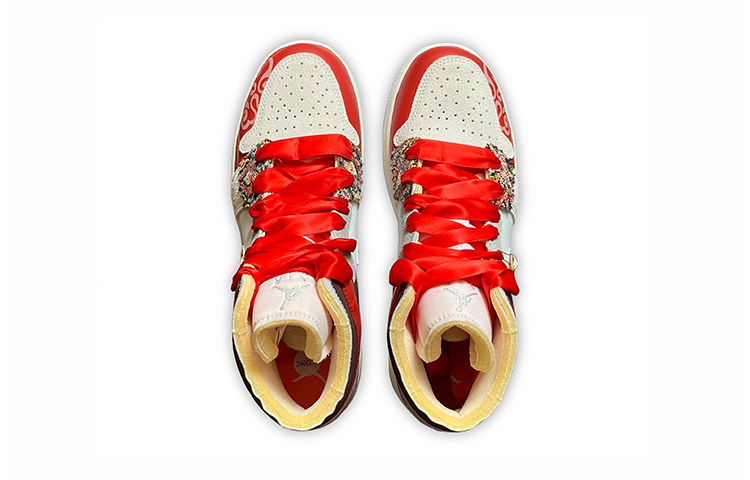 Shop 【客製化球鞋】 Jordan Air Jordan 1 Mid 幸運連連 中筒 復古籃球鞋 GS 紅金