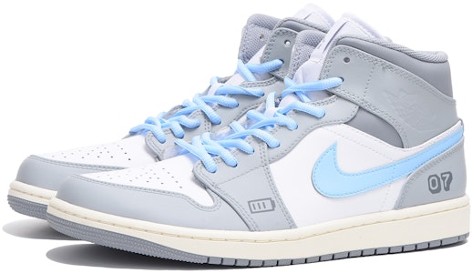 에어 조던 1 미드 '회색 파랑 아케이드' (커스텀) 554724-135(Team拾伍-男款电玩四) Lookbook 에어 조던 1 미드 '회색 파랑 아케이드' (커스텀) 554724-135(Team拾伍-男款电玩四)