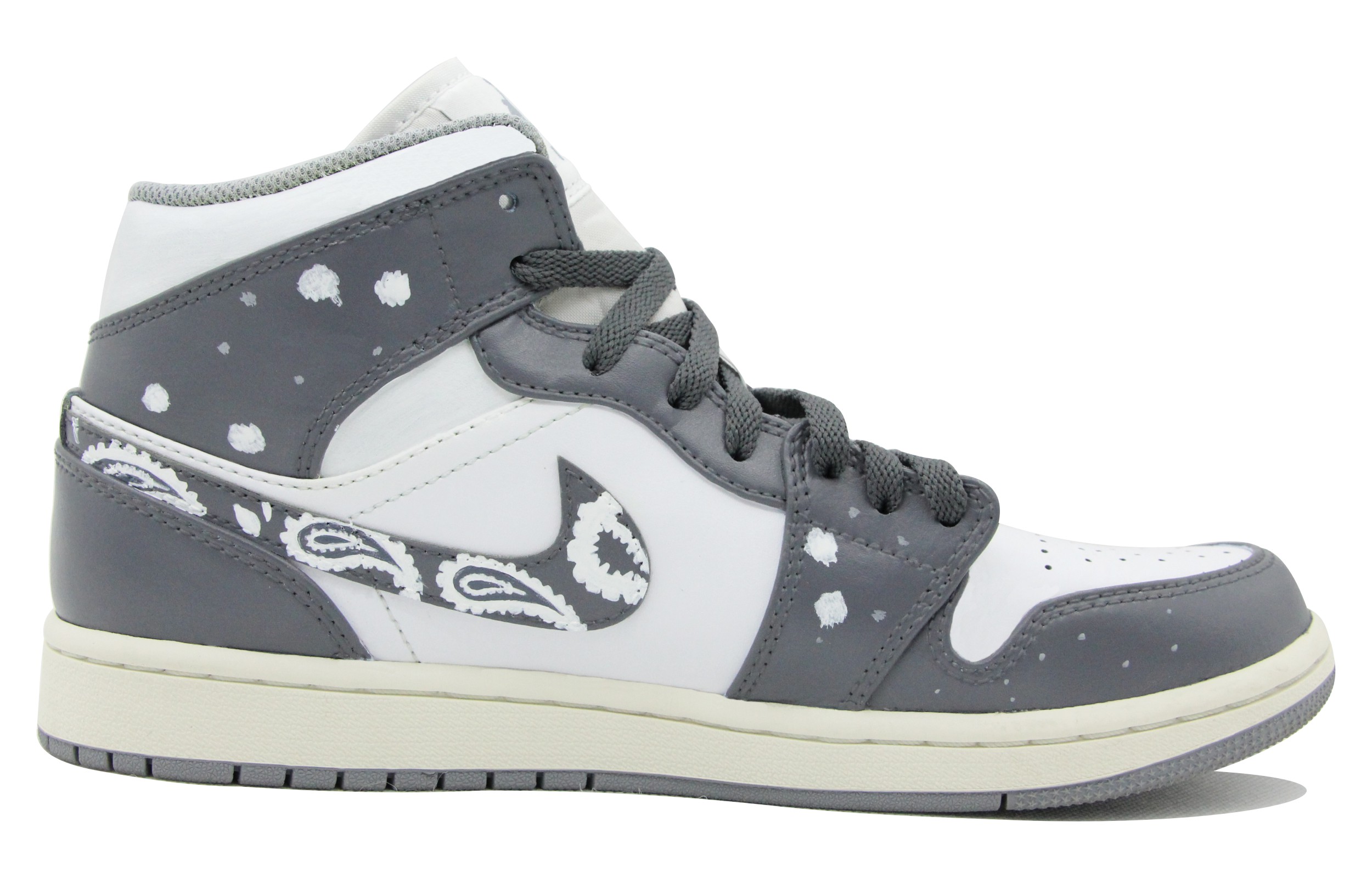 Order 커스텀 에어 조던 1 미드 '회백 레트로' (Keoseutom Eeo Jodeon 1 Mideu 'Hoebaek Returo') 554724-135(Team39-AMY83灰白)