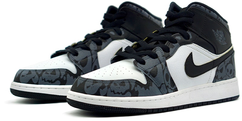 【定製球鞋】Jordan Air Jordan 1 Mid 合成革人造革 幽靈萬聖節 噴繪手繪 秋季主題定製 防滑耐磨 中幫 復古籃球鞋 男款 黑白灰 Lookbook 【定製球鞋】Jordan Air Jordan 1 Mid 合成革人造革 幽靈萬聖節 噴繪手繪 秋季主題定製 防滑耐磨 中幫 復古籃球鞋 男款 黑白灰