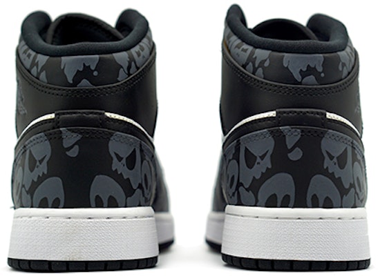 【定製球鞋】Jordan Air Jordan 1 Mid 合成革人造革 幽靈萬聖節 噴繪手繪 秋季主題定製 防滑耐磨 中幫 復古籃球鞋 男款 黑白灰 Purchase 【定製球鞋】Jordan Air Jordan 1 Mid 合成革人造革 幽靈萬聖節 噴繪手繪 秋季主題定製 防滑耐磨 中幫 復古籃球鞋 男款 黑白灰