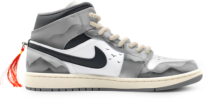 【訂製球鞋】 Jordan Air Jordan 1 Mid 水墨 俠客江湖 山川故人 配劍 可拆卸 國風 中筒 復古籃球鞋 男款 黑白灰 Order 【訂製球鞋】 Jordan Air Jordan 1 Mid 水墨 俠客江湖 山川故人 配劍 可拆卸 國風 中筒 復古籃球鞋 男款 黑白灰