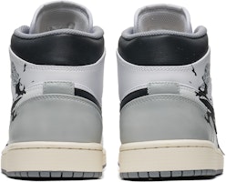 에어 조던 1 미드 '잉크 브러쉬 그레이-화이트' (커스텀) 554724-135(Team22-七夕水墨双勾A-BOX) Shop 에어 조던 1 미드 '잉크 브러쉬 그레이-화이트' (커스텀) 554724-135(Team22-七夕水墨双勾A-BOX)