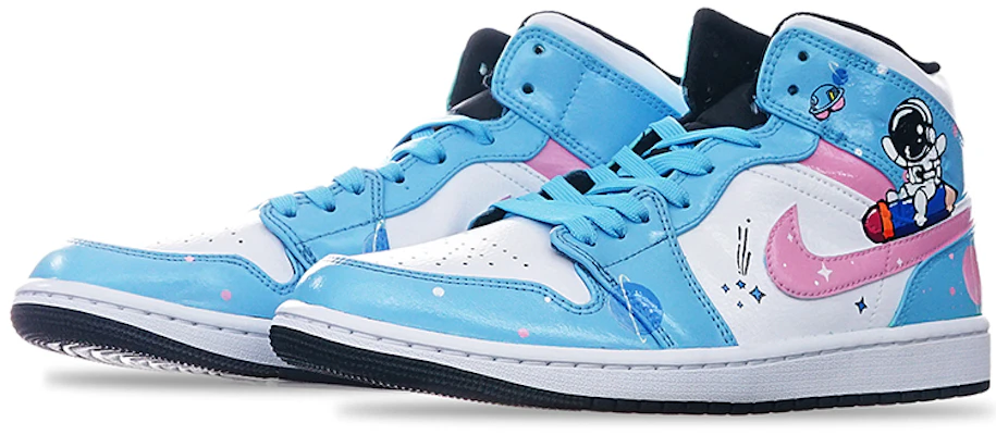 에어 조던 1 미드 '아일랜드 그린 우주인' (커스텀) 554724-132-(TeamT-宇航员北卡蓝S-BOX) Lookbook 에어 조던 1 미드 '아일랜드 그린 우주인' (커스텀) 554724-132-(TeamT-宇航员北卡蓝S-BOX)