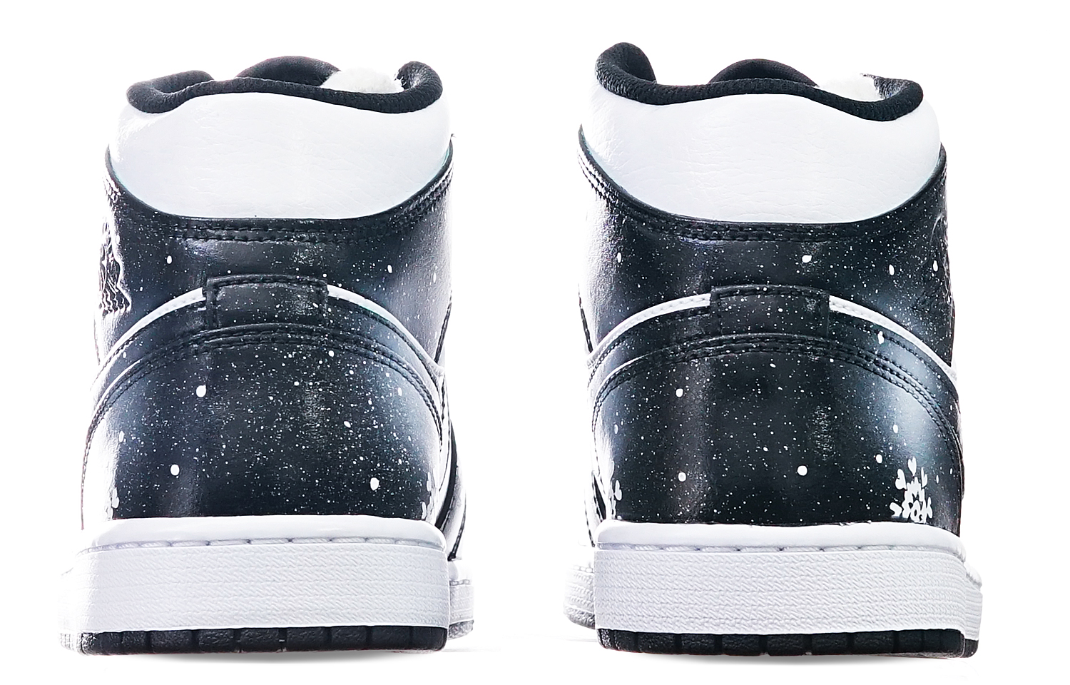 Shop [定制鞋] Air Jordan 1 Mid '绿岛熊猫情人节' 554724-132-(TeamT-情人节主题黑白熊猫)