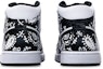 Shop 【定制球鞋】Jordan Air Jordan 1 Mid Island Green Vibe風格 手繪噴繪腰果花 潮男節主題 中幫 復古籃球鞋 男款 黑白