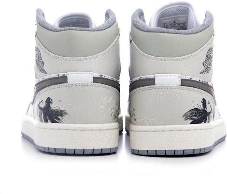 【訂製球鞋】Jordan Air Jordan 1 Mid 聽蕭曾與 國風 潑墨 吹簫 中筒 復古籃球鞋 男款 卡其色 Shop 【訂製球鞋】Jordan Air Jordan 1 Mid 聽蕭曾與 國風 潑墨 吹簫 中筒 復古籃球鞋 男款 卡其色