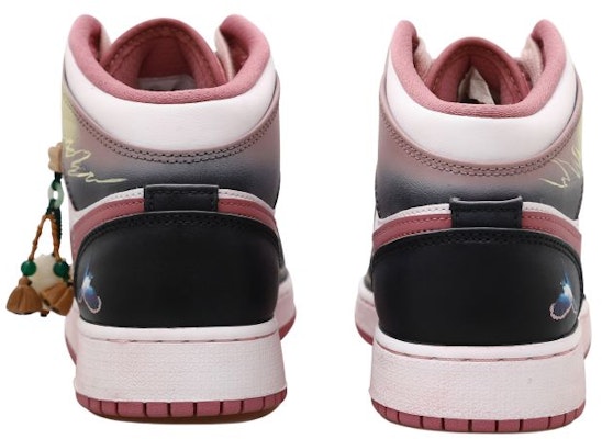 【定制球鞋】Jordan Air Jordan 1 mid OKHR 喜鵲 彩雲 掛飾 中國風 做舊 中幫 復古籃球鞋 GS 黑金粉 Purchase 【定制球鞋】Jordan Air Jordan 1 mid OKHR 喜鵲 彩雲 掛飾 中國風 做舊 中幫 復古籃球鞋 GS 黑金粉