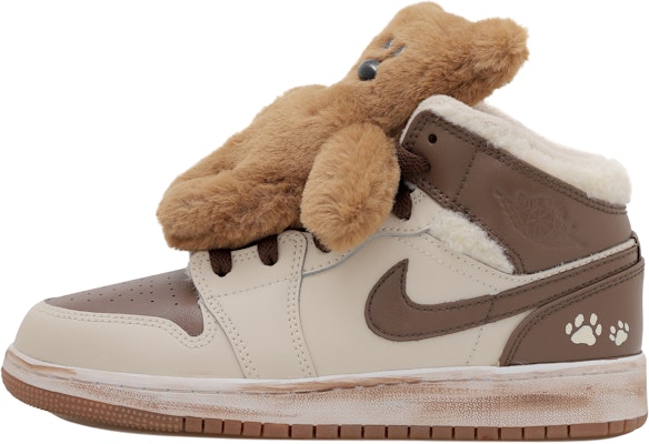 커스텀 에어 조던 1 미드 '모카 테디베어 - 디스트레스드' (79 characters) DO2207-264-471333 Order 커스텀 에어 조던 1 미드 '모카 테디베어 - 디스트레스드' (79 characters) DO2207-264-471333