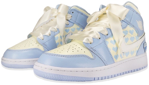 에어 조던 1 미드 "모자이크 스윗하트 블루" (커스텀) 555112-401(TeamF-女款爱心钻石) Lookbook 에어 조던 1 미드 "모자이크 스윗하트 블루" (커스텀) 555112-401(TeamF-女款爱心钻石)