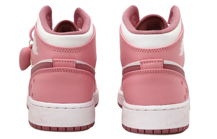 Shop [定制鞋] Air Jordan 1 中帮 'OKHR 复古白奶油' DQ8423-616(Team拾玖-爱心做旧女S-BOX)