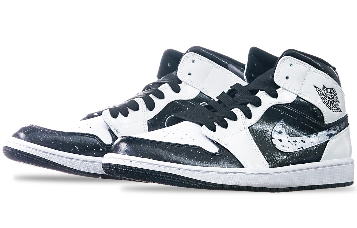 Lookbook [Kasut Custom] Air Jordan 1 Mid 'Panda' 554724-132(TeamOne-月球钩男款黑白熊猫)