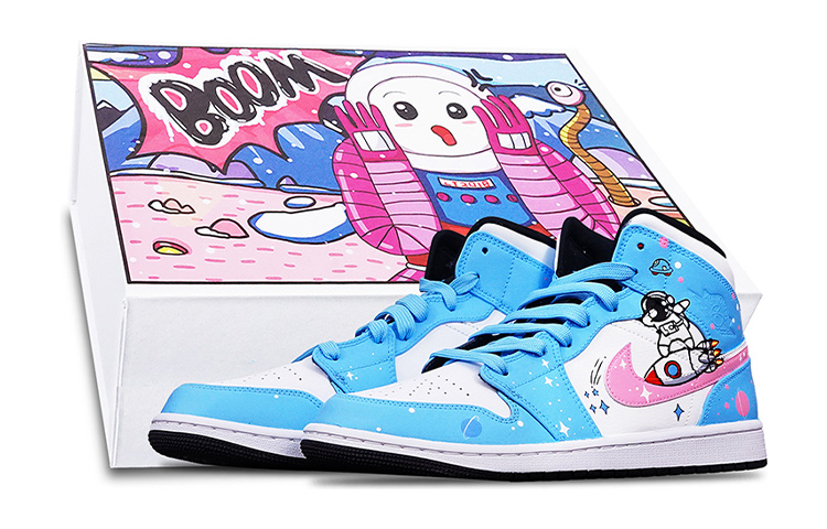 Buy [Sepatu Kustom] Air Jordan 1 Mid 'Panda Astronaut Lukisan Tangan' 554725-075(TeamT-火箭宇航员女S-BOX)