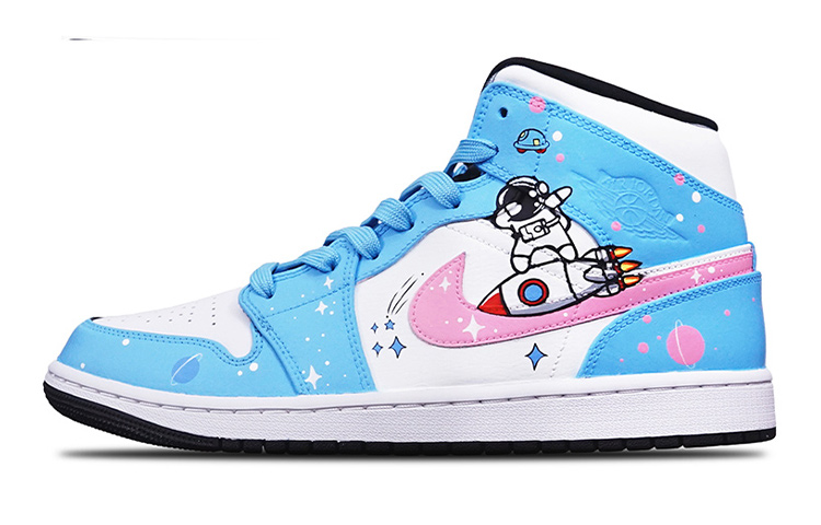 Order [Sepatu Kustom] Air Jordan 1 Mid 'Panda Astronaut Lukisan Tangan' 554725-075(TeamT-火箭宇航员女S-BOX)
