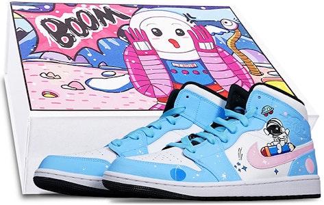 【定制球鞋】Jordan Air Jordan 1 Mid 黑白熊貓 鉛筆宇航員手繪 限量特殊鞋盒 中幫 復古籃球鞋 GS 藍粉白 Buy 【定制球鞋】Jordan Air Jordan 1 Mid 黑白熊貓 鉛筆宇航員手繪 限量特殊鞋盒 中幫 復古籃球鞋 GS 藍粉白