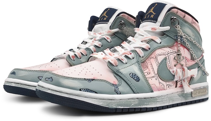 에어 조던 1 미드 '평화의 노래' (커스텀) 554724-174(Team16-和平之歌红锈青) Lookbook 에어 조던 1 미드 '평화의 노래' (커스텀) 554724-174(Team16-和平之歌红锈青)