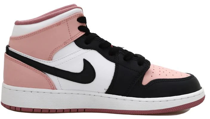 【客製化球鞋】 Jordan Air Jordan 1 OKHR 愛心 掛飾 文字 布章 中筒 復古籃球鞋 GS 粉黑白 Lookbook 【客製化球鞋】 Jordan Air Jordan 1 OKHR 愛心 掛飾 文字 布章 中筒 復古籃球鞋 GS 粉黑白