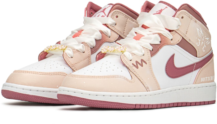 【訂製籃球鞋】 Jordan Air Jordan 1 FZBB主題 青春 粉蝶 搭配 中筒 復古籃球鞋 GS 粉白 Lookbook 【訂製籃球鞋】 Jordan Air Jordan 1 FZBB主題 青春 粉蝶 搭配 中筒 復古籃球鞋 GS 粉白