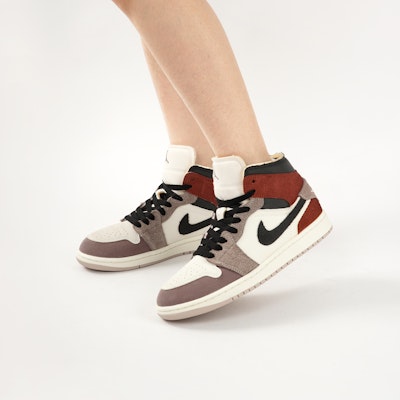 에어 조던 1 미드 '핑크 화이트 브라운 스웨이드 팬더' (커스텀) DM9652-102(Team拾柒-男款中帮小熊猫球鞋) 1