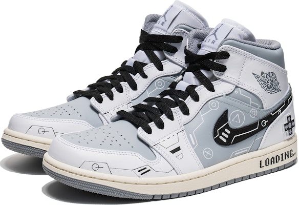 カスタムAJ1 MID "PS5グレー" 554724-135(TeamB-男款灰电玩Mid) Lookbook カスタムAJ1 MID "PS5グレー" 554724-135(TeamB-男款灰电玩Mid)