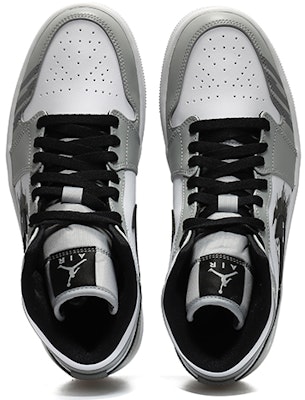 에어 조던 1 미드 '레이싱 월드 스모크 그레이' (커스텀) 554724-092(Team10-赛车世界烟灰QD) Shop 에어 조던 1 미드 '레이싱 월드 스모크 그레이' (커스텀) 554724-092(Team10-赛车世界烟灰QD)