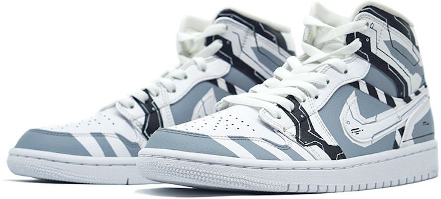 カスタムAJ1ミッド "レトロゲーム機" 554724-130(TeamR-男款喷涂手绘电路图) Lookbook カスタムAJ1ミッド "レトロゲーム機" 554724-130(TeamR-男款喷涂手绘电路图)