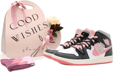【訂製球鞋】Jordan Air Jordan 1 Mid OKHR 玫瑰花掛飾 浪漫 解構風 高筒 復古籃球鞋 GS 黑白粉 Buy 【訂製球鞋】Jordan Air Jordan 1 Mid OKHR 玫瑰花掛飾 浪漫 解構風 高筒 復古籃球鞋 GS 黑白粉