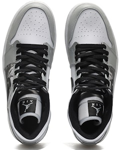 커스텀 에어 조던 1 미드 '음양' (Keoseutom Eeo Jodeon 1 Mideu 'Eumyang') 554724-092(Team10-阴阳禅道男烟灰QD) Shop 커스텀 에어 조던 1 미드 '음양' (Keoseutom Eeo Jodeon 1 Mideu 'Eumyang') 554724-092(Team10-阴阳禅道男烟灰QD)